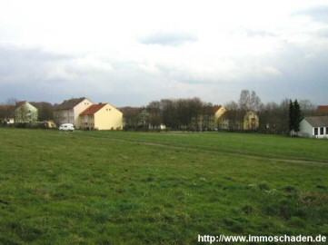 (Aufs Bild klicken um Vergrößerung zu sehen) Bild 8: Melle. Hochstr. 32, 30, 28, 26, Waldstr. 37, 35, 33, 31 aus der Ferne